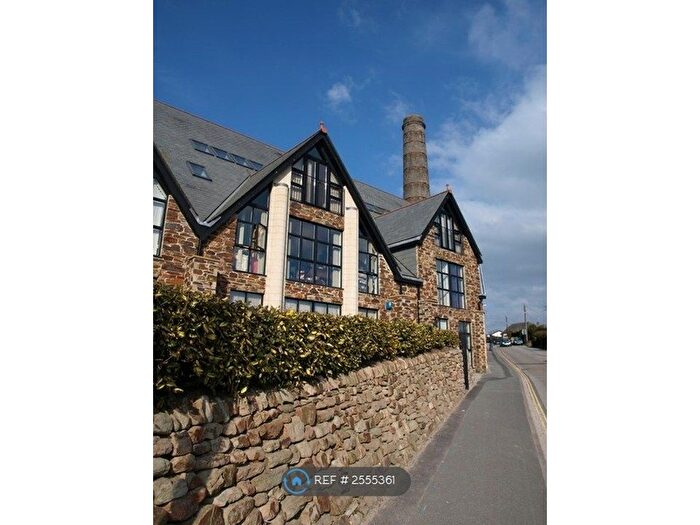 2 Bedroom Flat To Rent In Pochin House, St. Austell, PL25