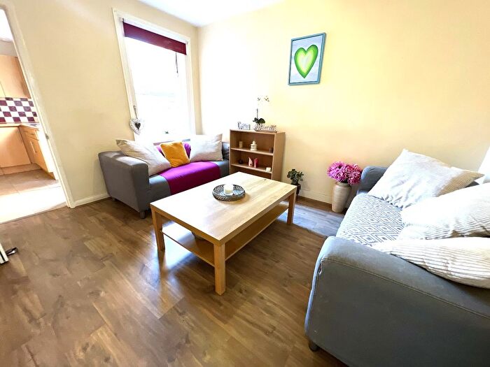 4 Bedroom Terraced House To Rent In Grange Avenue, Reading, RG6