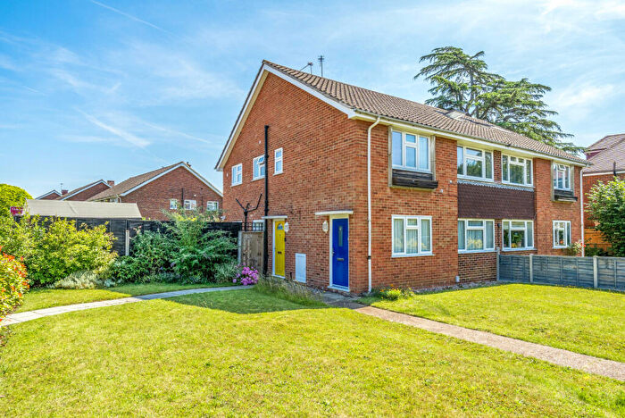 2 Bedroom Maisonette To Rent In Rydens Avenue, Walton-On-Thames, KT12