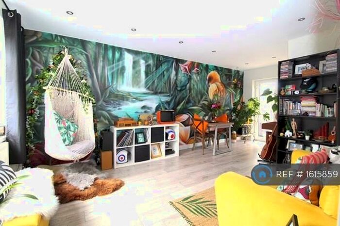 3 Bedroom Terraced House To Rent In Greenham Road, Manchester, M23