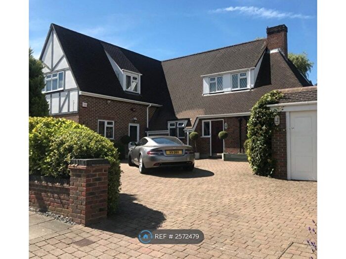 6 Bedroom Detached House To Rent In Cambridge Road, Uxbridge, UB8
