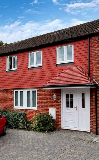 7 Bedroom Semi-Detached House To Rent In Broomfield, Guildford, GU2