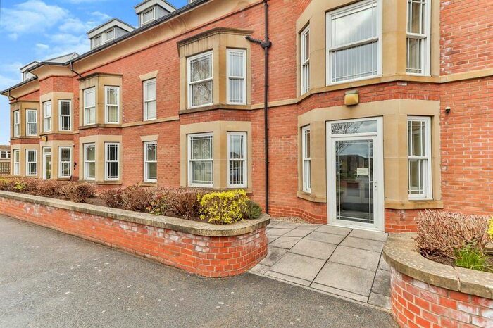 2 Bedroom Flat To Rent In Bravender Court, Scalby Road, Scarborough, North Yorkshire, YO12