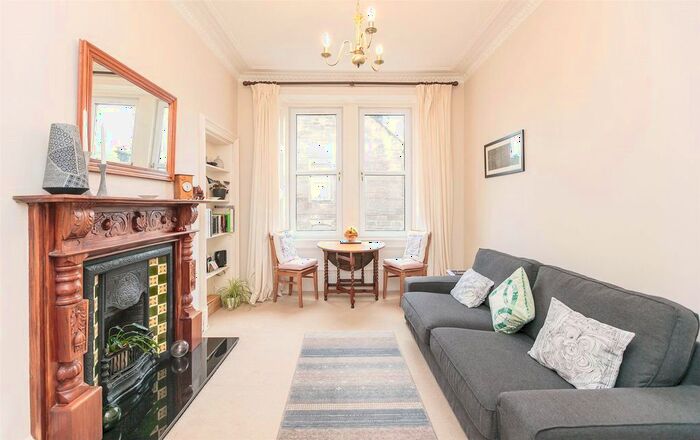 2 Bedroom Flat To Rent In Merchiston Grove, Edinburgh, EH11