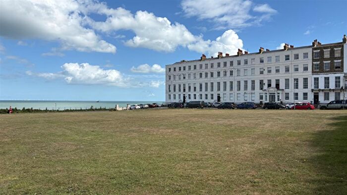 2 Bedroom Flat For Sale In Fort Paragon, Margate, CT9
