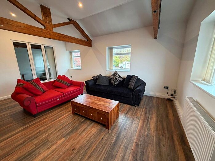 2 Bedroom Apartment To Rent In Wortley Road, Leeds, West Yorkshire, LS12