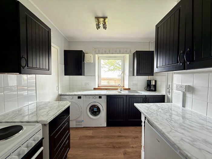 3 Bedroom Flat To Rent In Cairngorm Gardens, Aberdeen, AB12