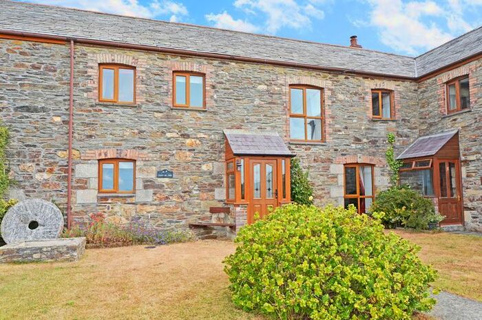 3 Bedroom Barn Conversion For Sale In Newquay, TR8