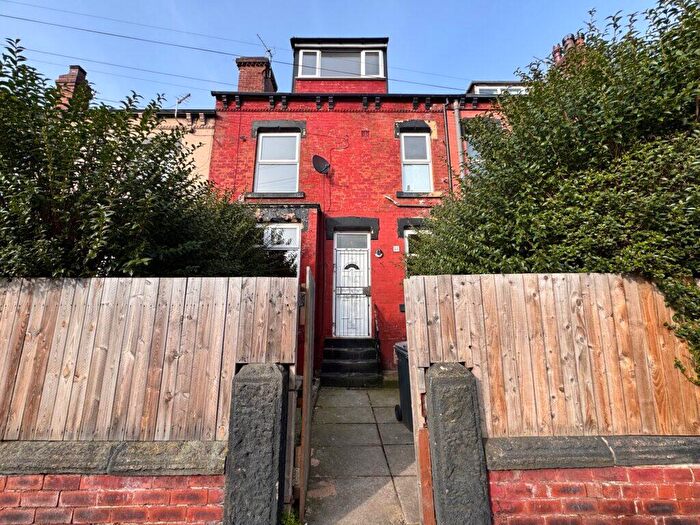 2 Bedroom Terraced House To Rent In Bayswater Road, Leeds, LS8