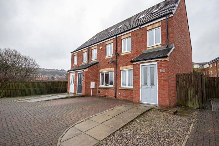 3 Bedroom End Of Terrace House To Rent In Sanderson Villas, Gateshead, Tyne And Wear, NE8