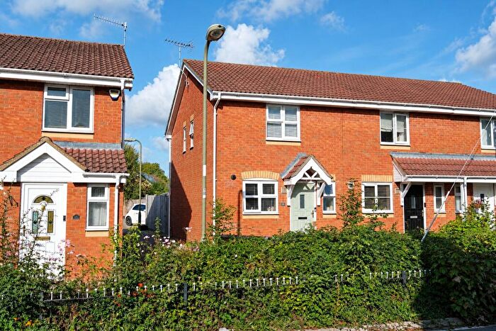 2 Bedroom End Of Terrace House For Sale In Baytree Gardens, Marchwood, Southampton, SO40
