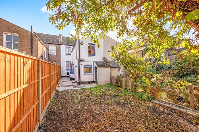 4 Bedroom Property To Rent In Trundleys Road, Surrey Quays, SE8