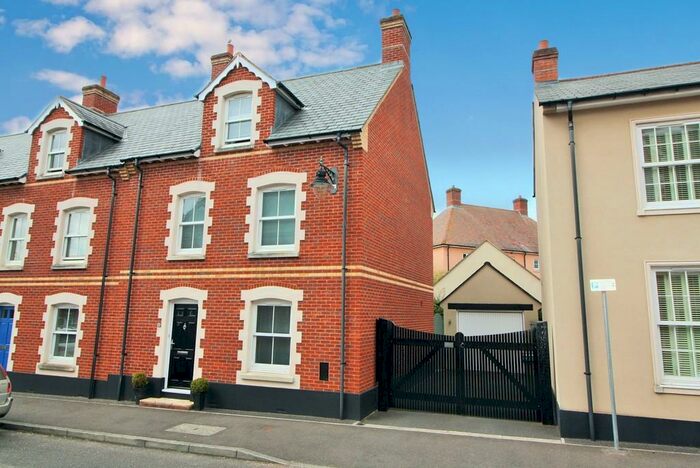 4 Bedroom End Of Terrace House To Rent In Masterson Street, Exeter, EX2