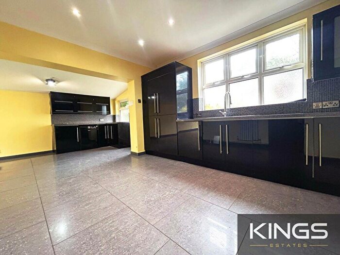 6 Bedroom Detached House To Rent In Westbourne Crescent, Southampton, SO17