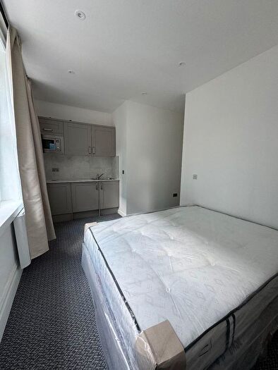 1 Bedroom Studio To Rent In Bond Street, London, W5