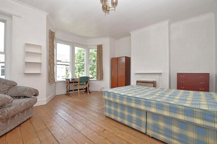 5 Bedroom Terraced House To Rent In Sefton Park Road, Bristol, BS7