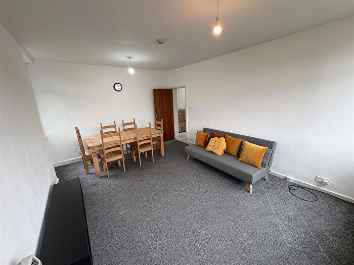 2 Bedroom Flat To Rent In Molyneux Court, Liverpool, L14