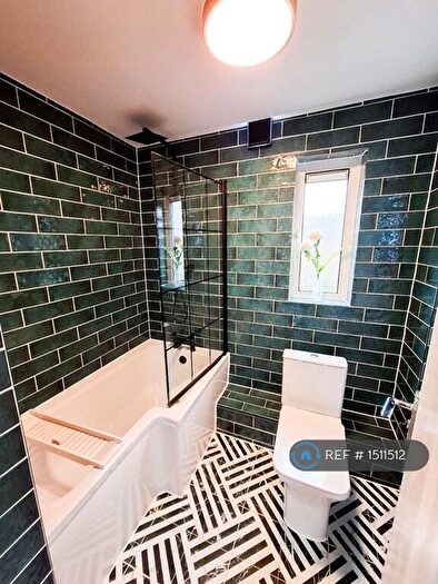 2 Bedroom Flat To Rent In Plimsoll Close, London, E14
