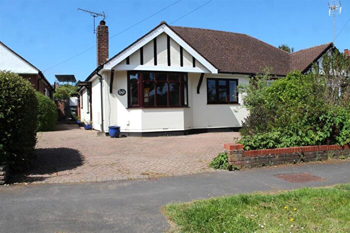 2 Bedroom Semi-Detached Bungalow For Sale In Dugdale Hill Lane, Potters Bar, EN6