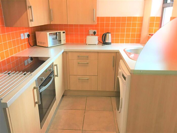2 Bedroom Apartment To Rent In Flat B Porterbrook Apartments, Broomhall Street, S3