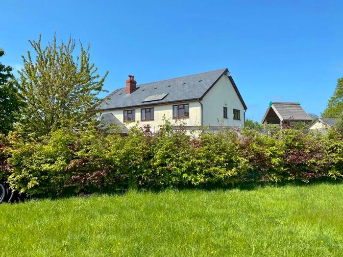 5 Bedroom Detached House For Sale In Allensmore, Hereford, HR2