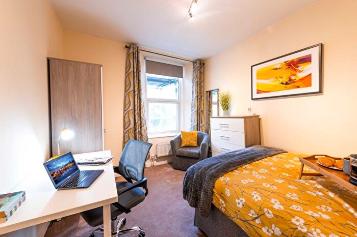 6 Bedroom House To Rent In Cromwell Road, Bristol, BS6