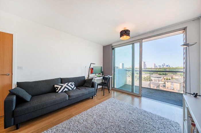 1 Bedroom Flat For Sale In Devons Road, Bow, London, E3