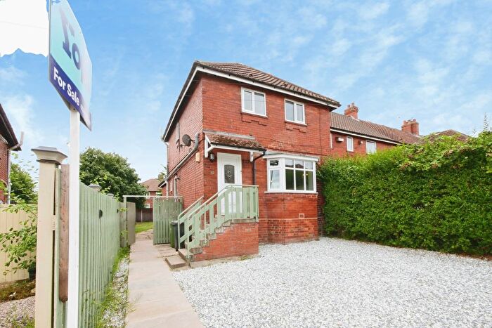 3 Bedroom Semi-Detached House For Sale In Ouseburn Avenue, York, YO26