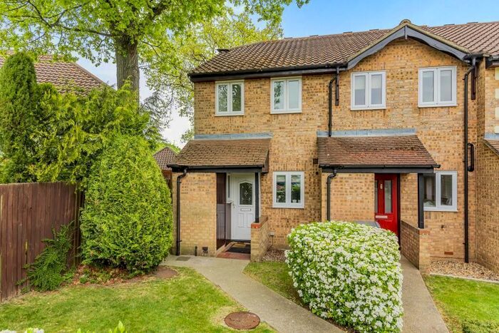 2 Bedroom End Of Terrace House For Sale In Horseshoe Crescent, Burghfield Common, Reading, Berkshire, RG7