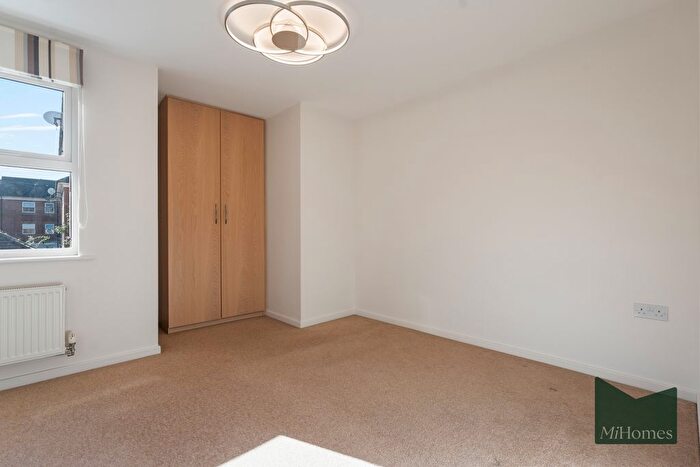 2 Bedroom Flat To Rent In Coppetts Road, Muswell Hill, N10