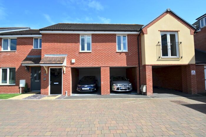 2 Bedroom Detached House To Rent In Greenacres Road, Locks Heath, Southampton, SO31