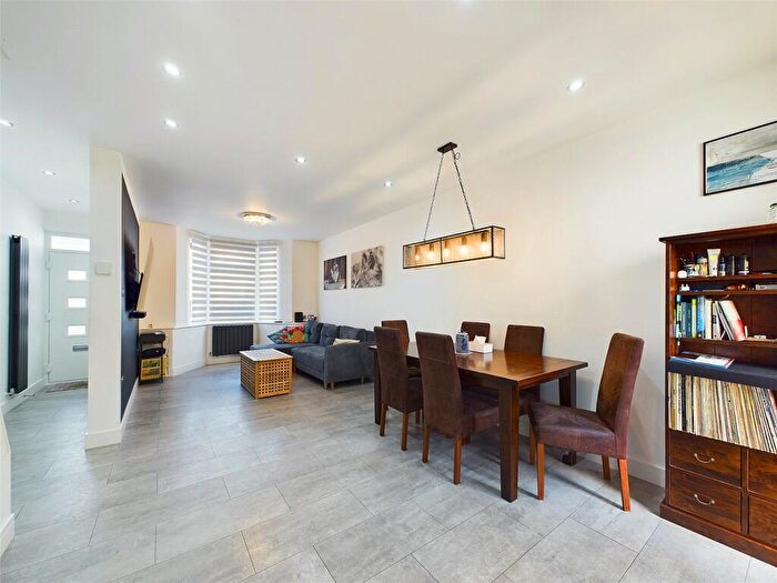 3 Bedroom Terraced House For Sale In Linden Road, Gloucester, Gloucestershire, GL1