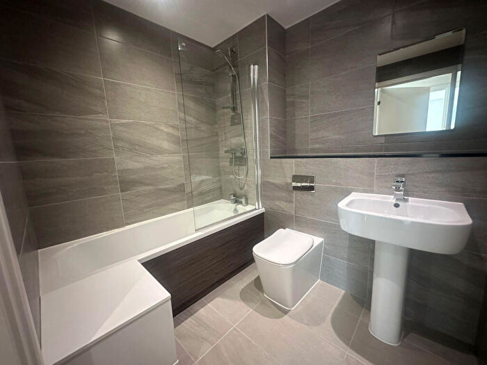 2 Bedroom Apartment To Rent In Chatham Street, Sheffield, South Yorkshire, S3