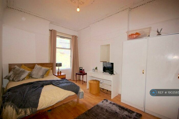 6 Bedroom Semi-Detached House To Rent In Hartington Road, Toxteth, Liverpool, L8