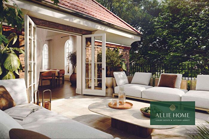 3 Bedroom Flat For Sale In Brook Green, London, W6