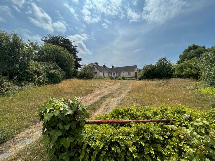 3 Bedroom Detached Bungalow For Sale In Ewenny Cross, Ewenny, The Vale Of Glamorgan, CF35