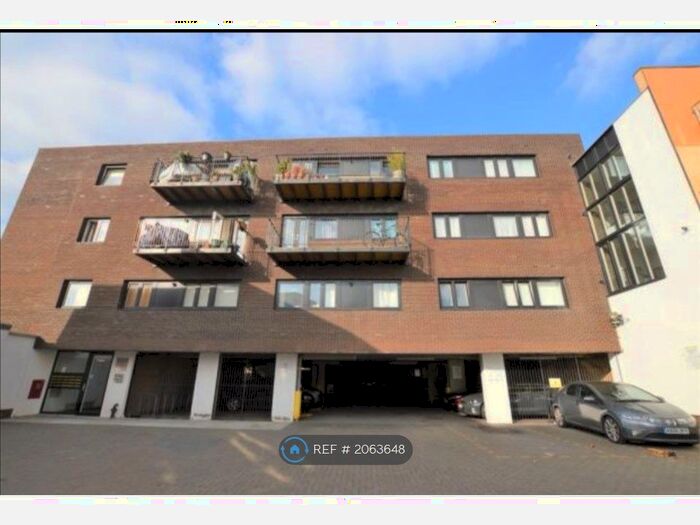 1 Bedroom Flat To Rent In Odeon Parade, London, SE9