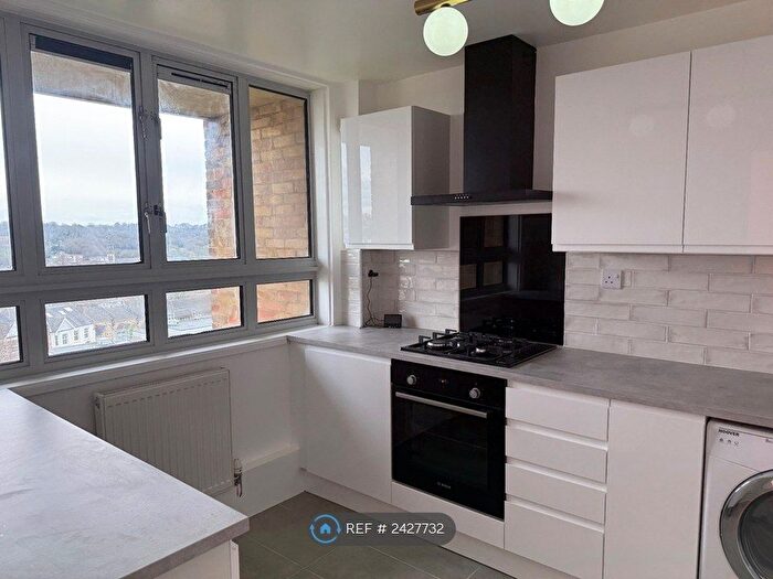 2 Bedroom Flat To Rent In Ladlands, London, SE22