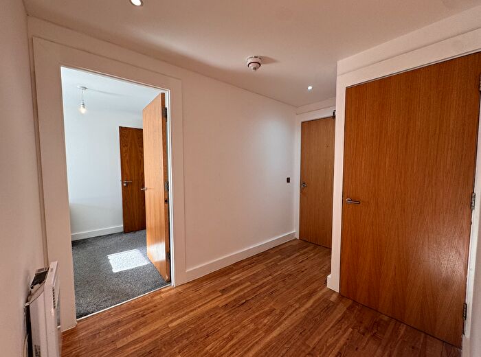 3 Bedroom Flat To Rent In Chapel Street, Manchester, Greater Manchester, M3