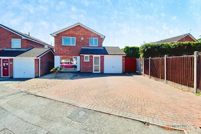 3 Bedroom Detached House For Sale In Farrier Lane, Leicester, LE4