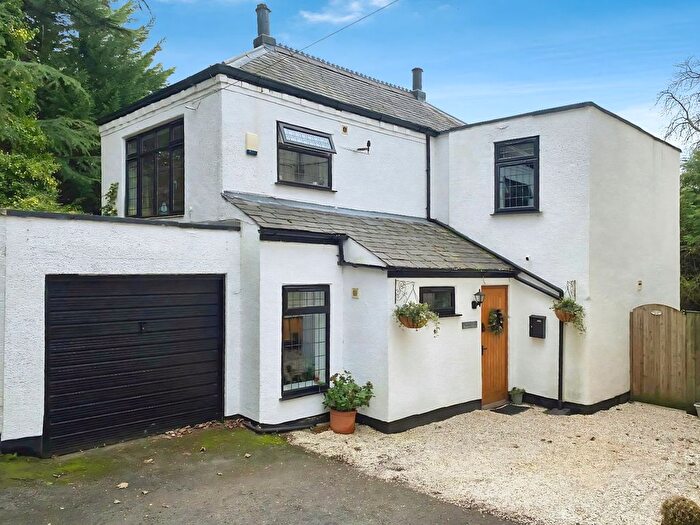 3 Bedroom Detached House For Sale In Highgate Road, Altrincham, Cheshire, WA14