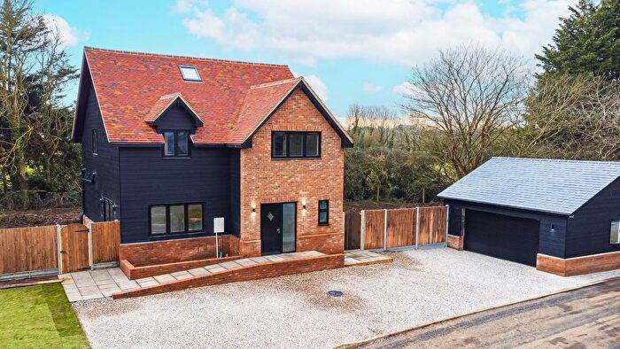 3 Bedroom Detached House For Sale In Chelmsford Road, Barnston, Dunmow, CM6