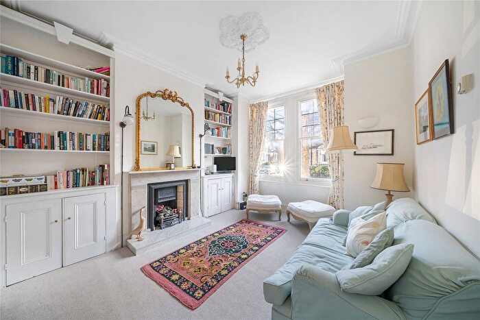 4 Bedroom Terraced House For Sale In Turneville Road, London, W14