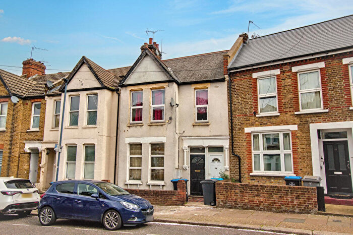 2 Bedroom Maisonette For Sale In A Charlton Road, Harlesden, London, NW10