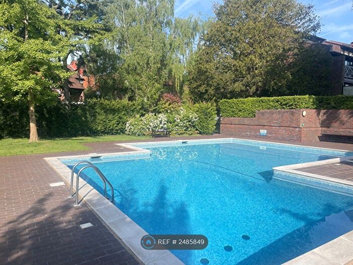 2 Bedroom Flat To Rent In Mallard Place, Twickenham, TW1