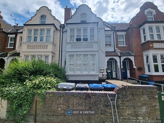 1 Bedroom Flat To Rent In Blenheim Gardens, London, NW2