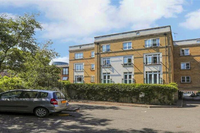 3 Bedroom Flat To Rent In Drayton Park, Highbury, N5
