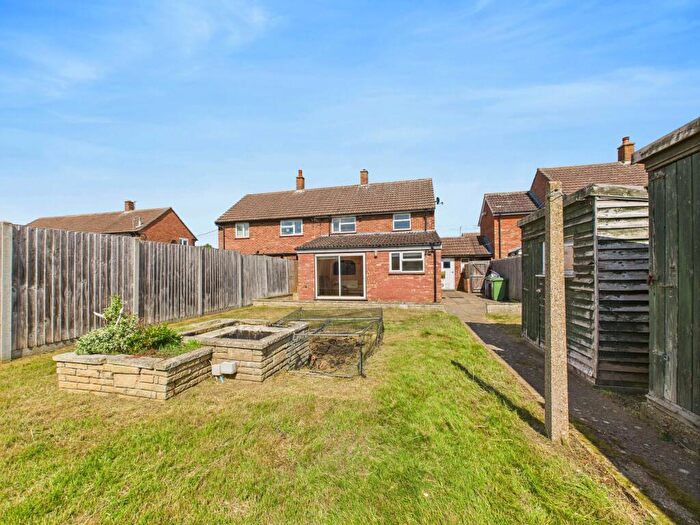 3 Bedroom Semi-Detached House For Sale In Little Paxton, St. Neots, PE19