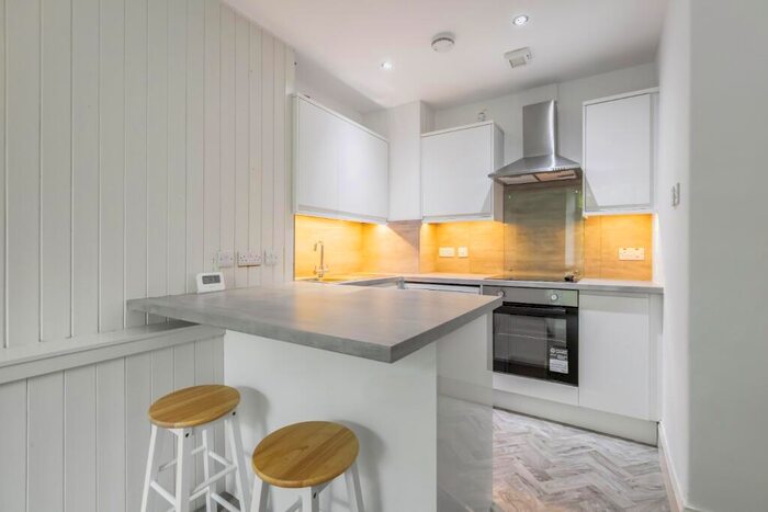 1 Bedroom Flat To Rent In Milton Street, Abbeyhill, Edinburgh, EH8