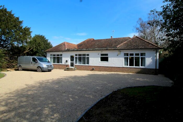 4 Bedroom Bungalow For Sale In Moat Lane, Sedlescombe, Battle, East Sussex, TN33